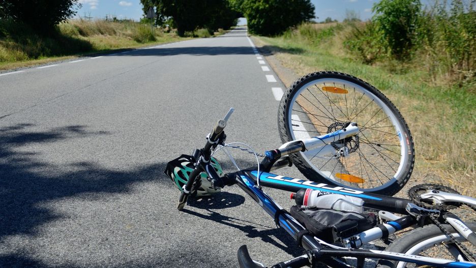 Warszawa. Doszło do wypadku z udziałem rowerzysty