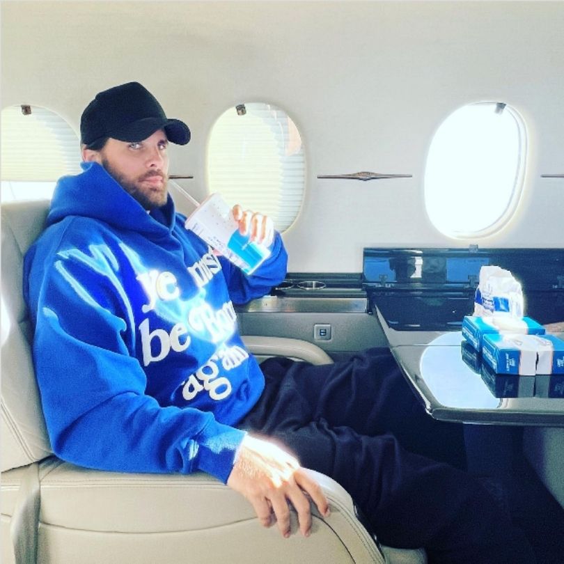 Scott Disick twierdzi, że poczuł ulgę na wieść o zaręczynach Kourtney Kardashian i Travisa Scotta