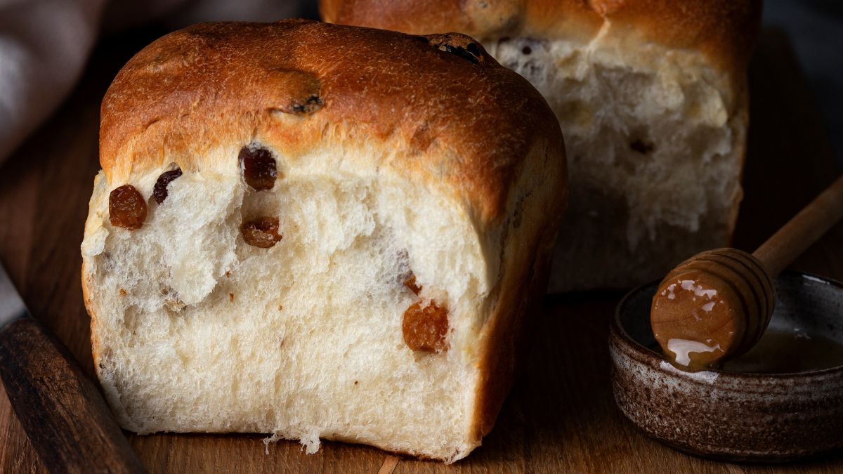 Francuska brioszka z rodzynkami
