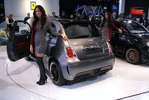 Detroit 2010: Fiat 500 EV & Abarth