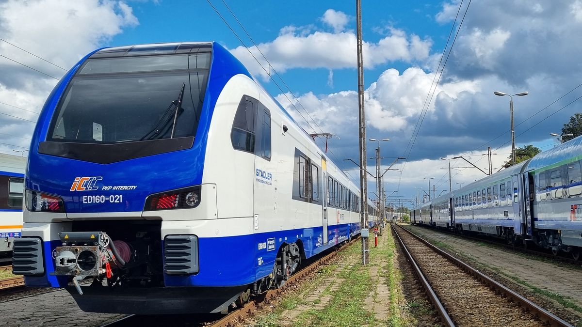 Pociąg PKP Intercity. Podróże koleją coraz wygodniejsze
