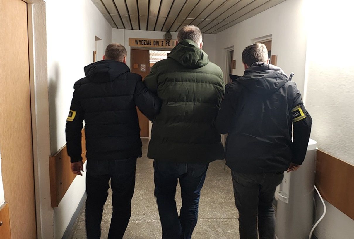 Akcja przeciw korupcji. Wśród zatrzymanych urzędnicy i policjanci