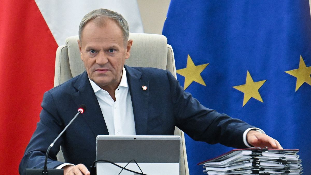Donald Tusk
Radek Pietruszka
Kancelaria Prezesa Rady Ministr�w, kprm, polityk polityka, posiedzenie, prezes rady Ministr�w, Rada Ministr�w, rz�d, rz�d rz�du, rz�d Tuska, rz�du, rz�du Tuska, w kprm