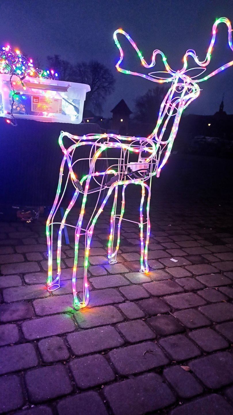 Targowisko rolnicze w Sławnie z wieloma lokalnymi produktami od rolników