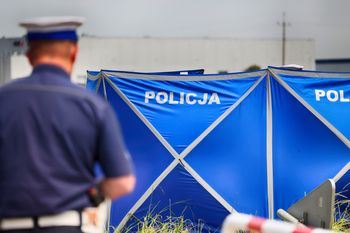 Mokre: Zderzenie samochodu z ciągnikiem rolniczym na drodze krajowej nr 55. Droga zablokowana!