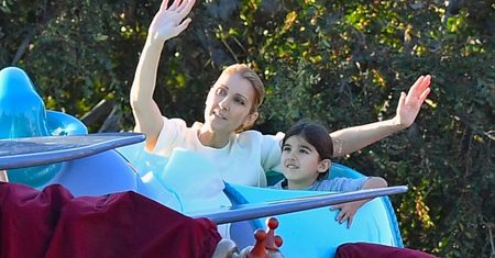 Szczęśliwa Celine Dion z synami w Disneylandzie (ZDJĘCIA)