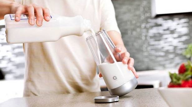 Nigdy więcej wąchania kartonu! Dzbanek na mleko SMS-em poinformuje o jego świeżości 1