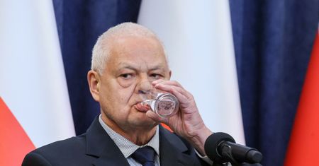 "Nie" dla sprzedaży złota na zbrojenia. Skrytykowali plan Glapińskiego