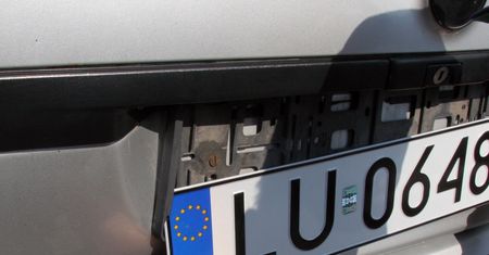 Przez tablice rejestracyjne za kraty? Kierowcy muszą o tym pamiętać