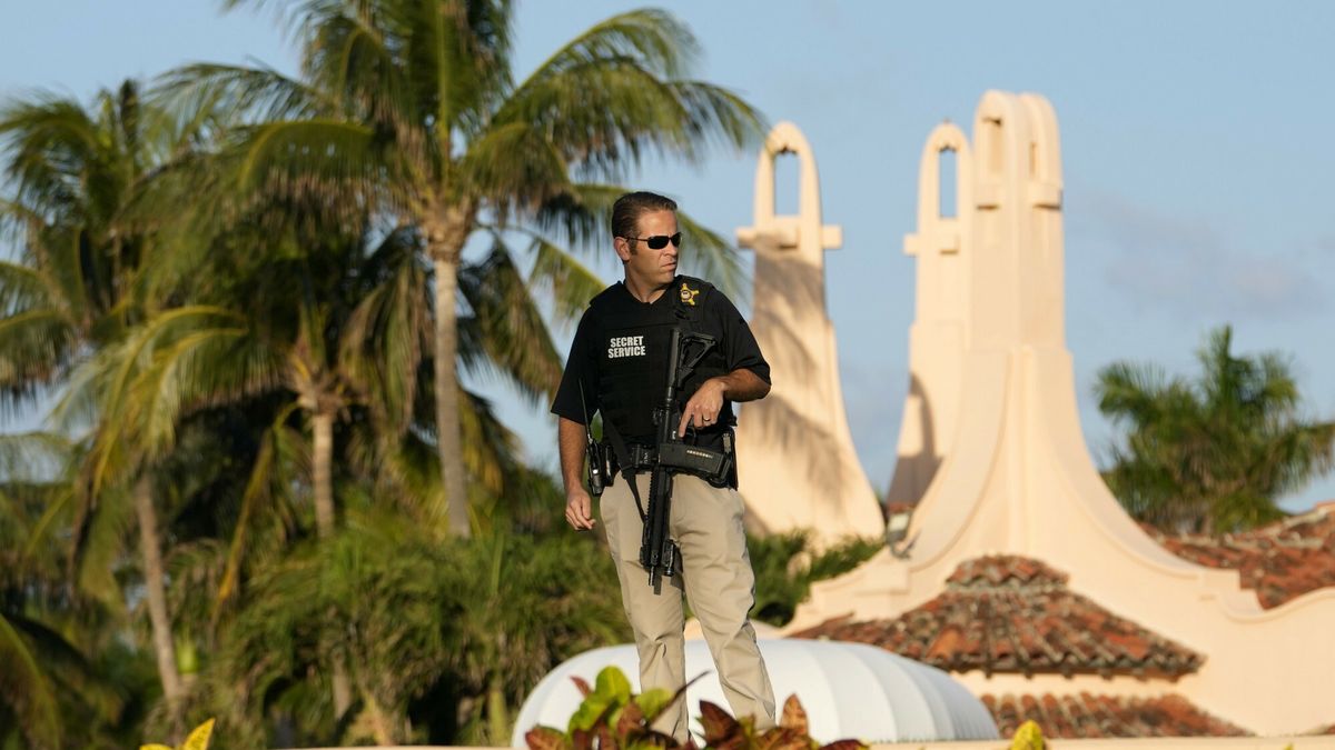 Akcja służb w rezydencji Trumpa