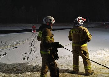 Dziecko zmarło w szpitalu. Wypadek na zamarźniętym stawie