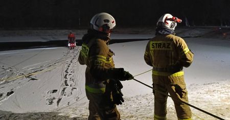 Dziecko zmarło w szpitalu. Wypadek na zamarźniętym stawie