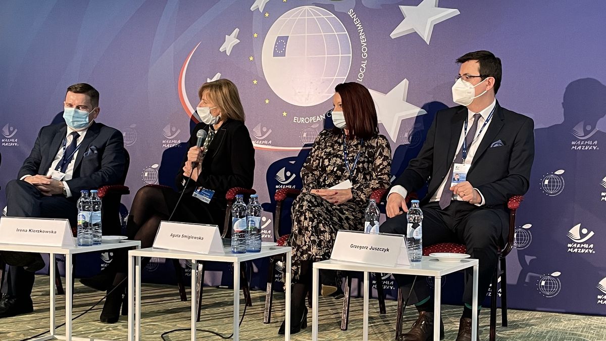 Odbywający się w Mikołajkach Europejski Kongres Samorządów. Pełny reżim sanitarny, niespotykany na co dzień w Polsce. 