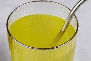 Nic nie wspiera jelit tak dobrze jak ona. Nasze babcie i dziadkowie pili ją niemal codziennie