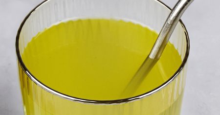 Nic nie wspiera jelit tak dobrze jak ona. Nasze babcie i dziadkowie pili ją niemal codziennie