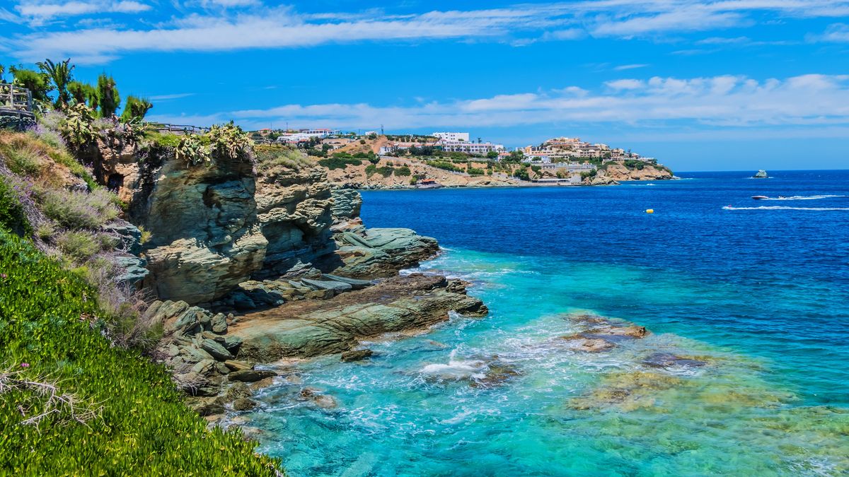 Nowe połączenia pozwolą dotrzeć m.in. na wspaniałe plaże Herakli