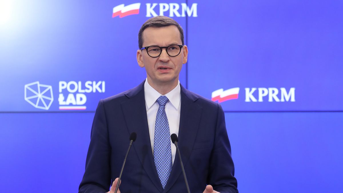 Na zdjęciu premier Mateusz Morawiecki w czasie konferencji prasowej