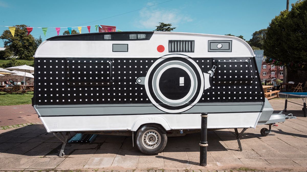 Aparat wielkoformatowy na kółkach, czyli genialny pomysł Brendana Barry’ego i jego portrety 1