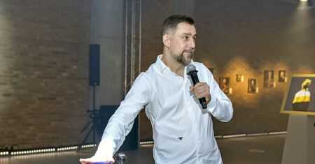 Raper Sokół startuje do rady nadzorczej K&K Herbal. Wkrótce przejęcie