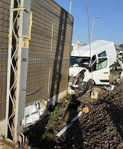 Wypadek na torach. Zderzenie busa z pociągiem w Woli Filipowskiej