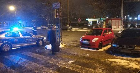 Z przejścia dla pieszych zrobili sobie parking. Straż Miejska w akcji [ZDJĘCIA]