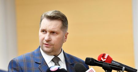 Pensje nauczycieli. Czarnek: przed świętami propozycje dot. zmian w wynagrodzeniach