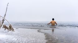 Morsowanie i zimne prysznice. Jaki mają wpływ na zdrowie?