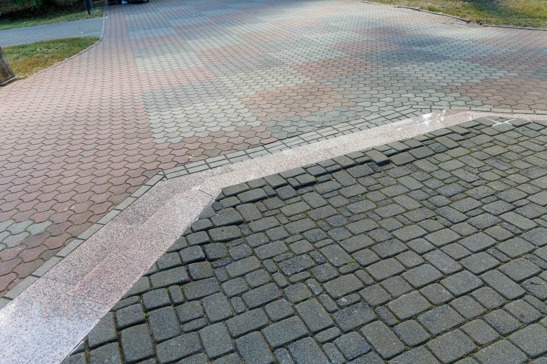 Pomnik i Krzyż Katyński w Białymstoku. Miasto otworzyło oferty na remont monumentu