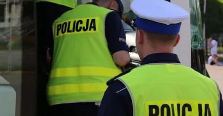 Karkołomny "wyczyn" pijanego 26-latka z Włocławka. Chciał okraść szpital