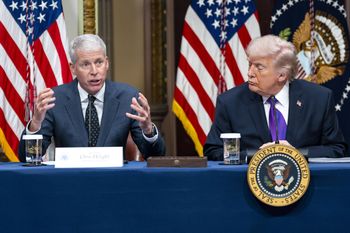 Plan USA na ratowanie cen paliw. W grze strategiczna decyzja