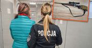 Skierniewice: Spacerował w kamizelce taktycznej i z dwoma rewolwerami. Pijany 54-latek postawił służby na nogi