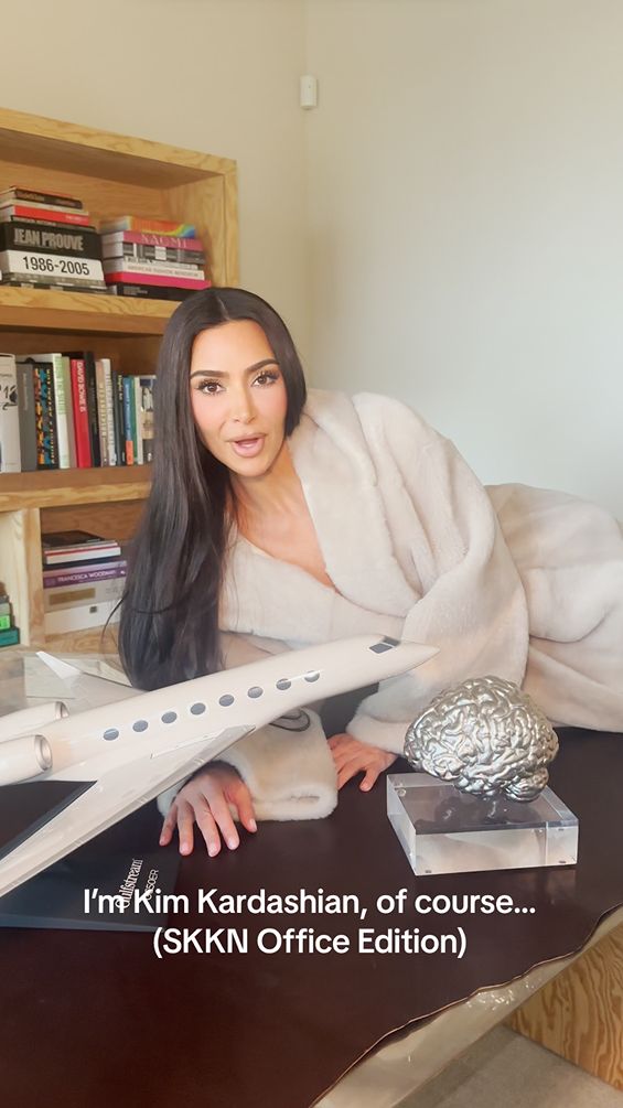 Kim Kardashian pokazała biuro 
