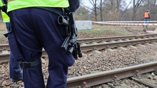 Wjechał pod pociąg. Kierowca miał zakaz prowadzenia pojazdów