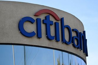 Duży bank zwalnia w Chinach. Redukcja 3,5 tys. stanowisk