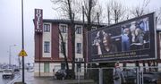 Staną nowe billboardy z nieparlamentarnym gestem Joanny Lichockiej. "Prawdziwe oblicze polityków PiS"