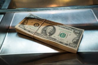 Takiej wyceny nie było od półtora roku. Dolar przebił psychologiczną granicę