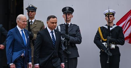 Prezydent USA zapyta Dudę i Tuska o CPK? Oto co mu odpowiedzą