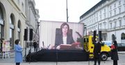 Kidawa–Błońska czytała konstytucję przed Pałacem Prezydenckim