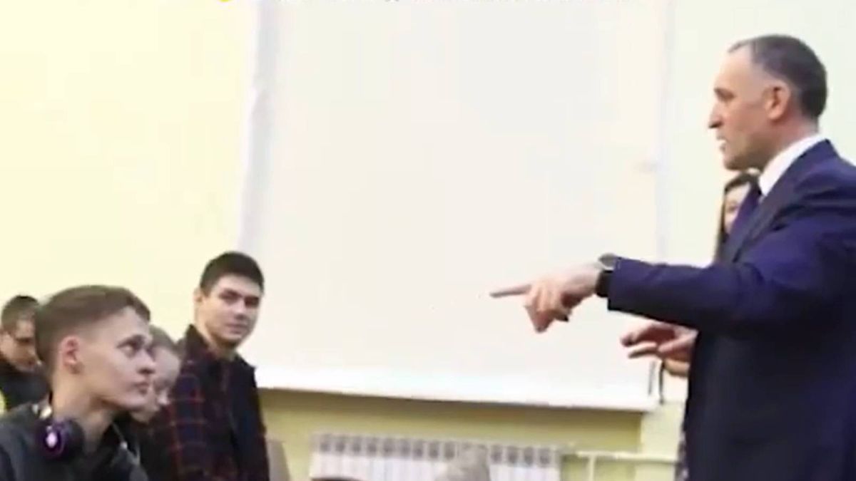 Gubernator Andriej Szpilenko zaatakował studentów z Omska