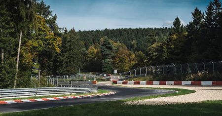 Tragedia na Nürburgring. Nie żyje dwóch kierowców testowych znanego producenta