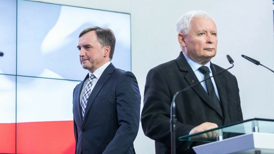 Kaczyński porzuci Ziobrę? Zwolennicy PiS murem za liderem SP