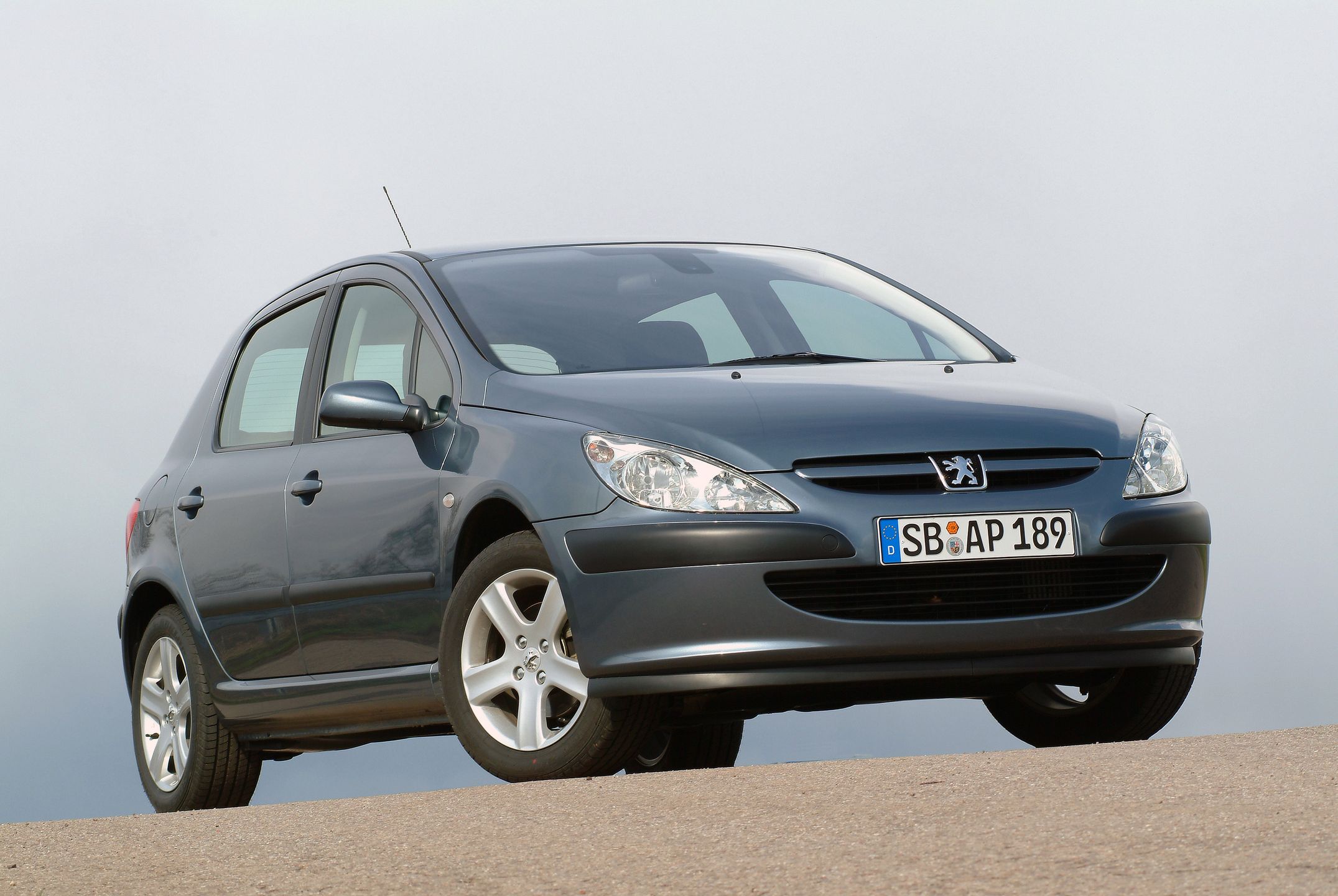 2001 - 2005 Peugeot 307 5D