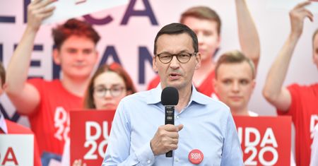 Ogromny przetarg na badania opinii publicznej. Kancelaria Premiera przeznaczy na to nawet 2,34 mln zł