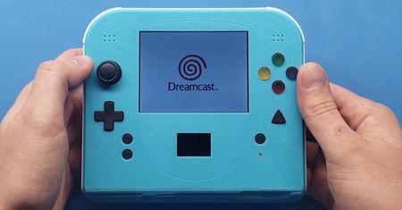 Sega Dreamcast handheld. Nie emulacja, a mocno przerobiona oryginalna elektronika