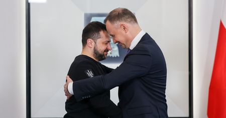 Nawrocki odebrał Order Zełenskiemu. Duda zabiera głos