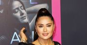 Salma Hayek w prześwitującej kreacji. Podkreśliła idealną figurę