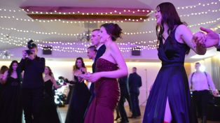 Bełchatów: Studniówka Zespołu Szkół Ponadpodstawowych nr 2 im. Romualda Traugutta