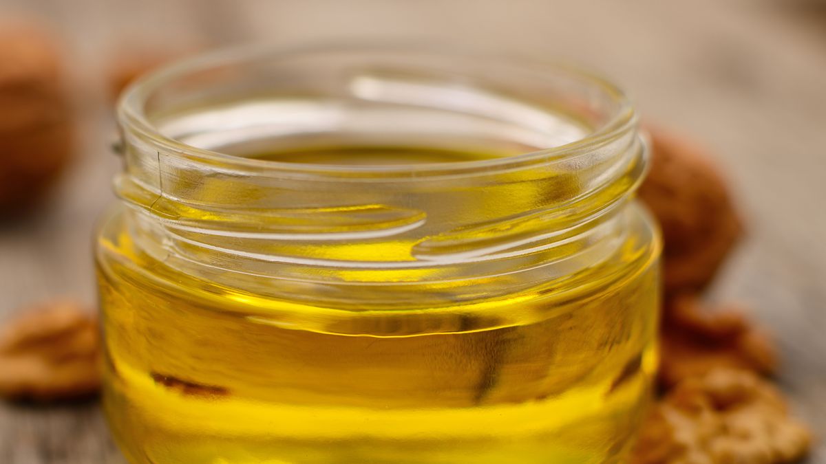 Olej z orzechów włoskich i jego właściwości