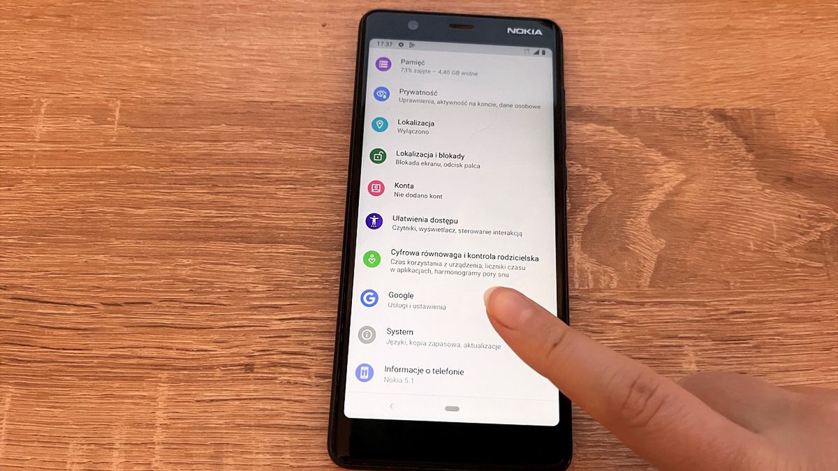Oto co wyłączyć w telefonie, żeby bateria dłużej trzymała.
