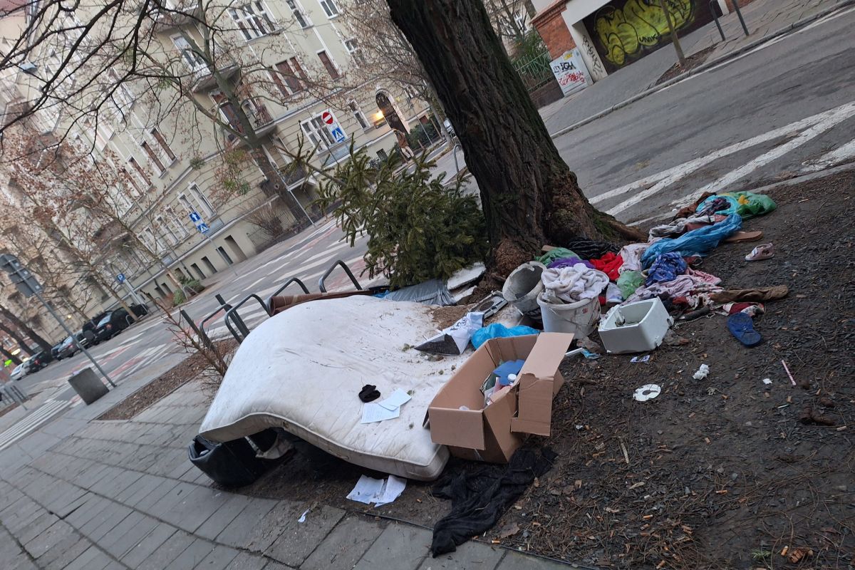 Poznań walczy z dzikimi wysypiskami. Posypały się mandaty